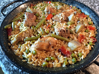 Arroz con conejo y verduras