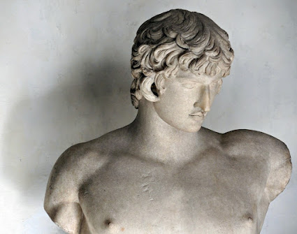 Homossexualidade na Roma Antiga - Estátua de Antínoo, Antinous no Museu Arqueológico Nacional de Atenas