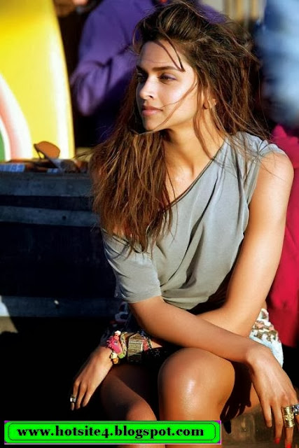 Bollywood Se-xy Actress Deepika Padukone 2014 Photos - Se-xy Photo Deepika Padukone 2014