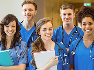 Difference between Online and Traditional CNA Classes in Manassas, VA