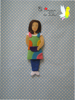 broche-personalizado-regalo-profe-guarderia-fieltro-felt-feltdoll-feltro-elbosquedelulu-hechoamanoparati