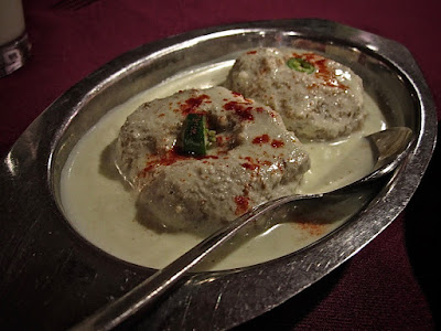 Annalakshmi, dahi vada
