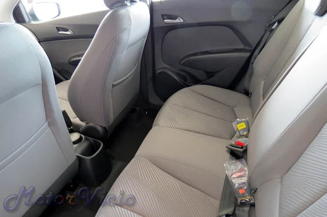 Hyundai HB20 X 2013 - Branco - interior