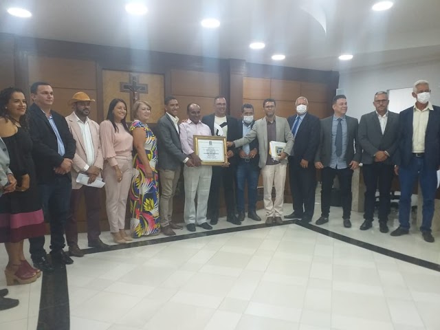 O gari Didi recebe título de cidadão jacobinense na Câmara Municipal de Vereadores de Jacobina 