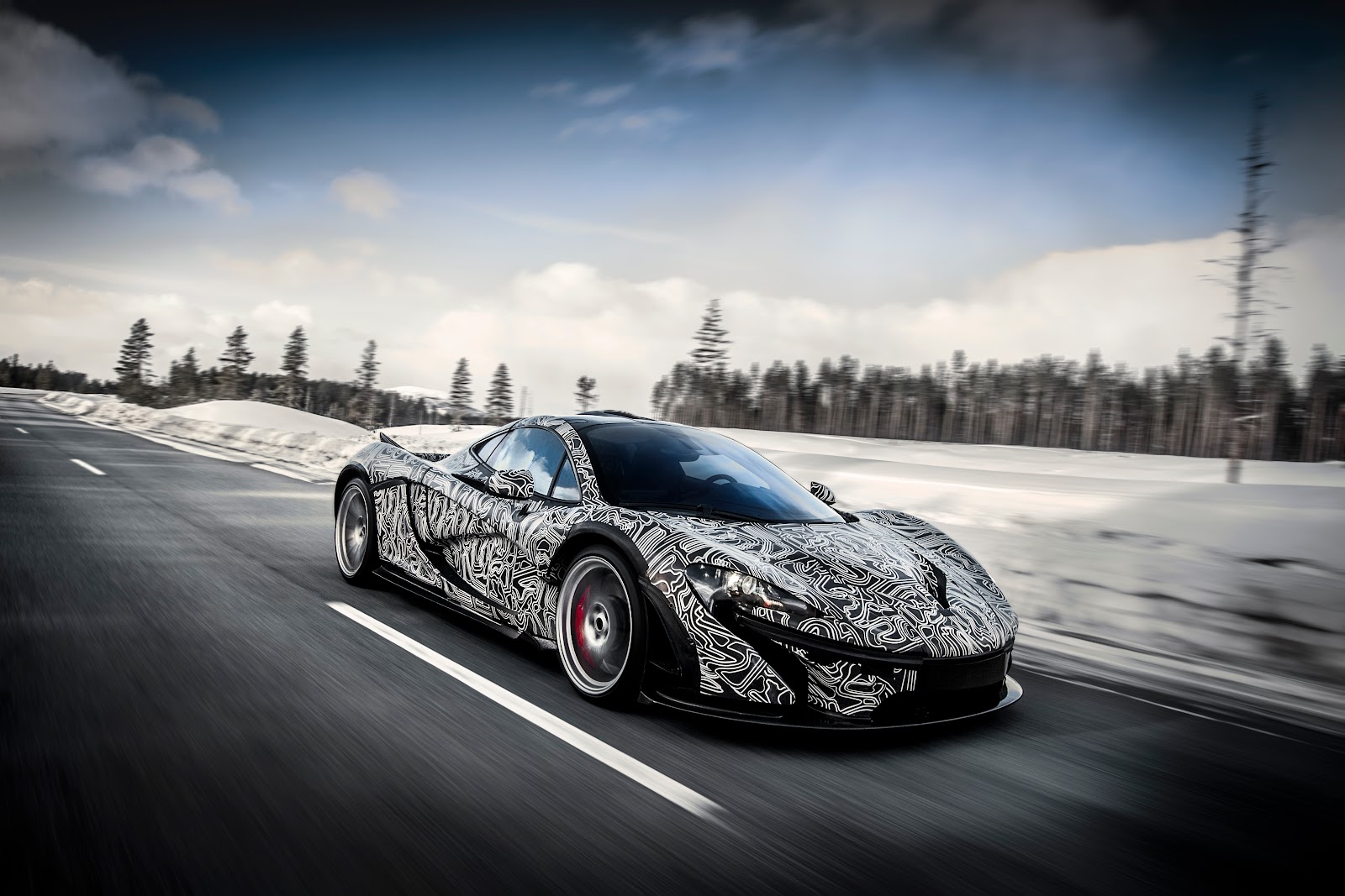 Speedmonkey: Watch a McLaren P1 being caned and download hi-res P1