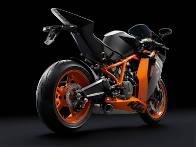 2011 KTM range: all the official photos of the models at EICMA