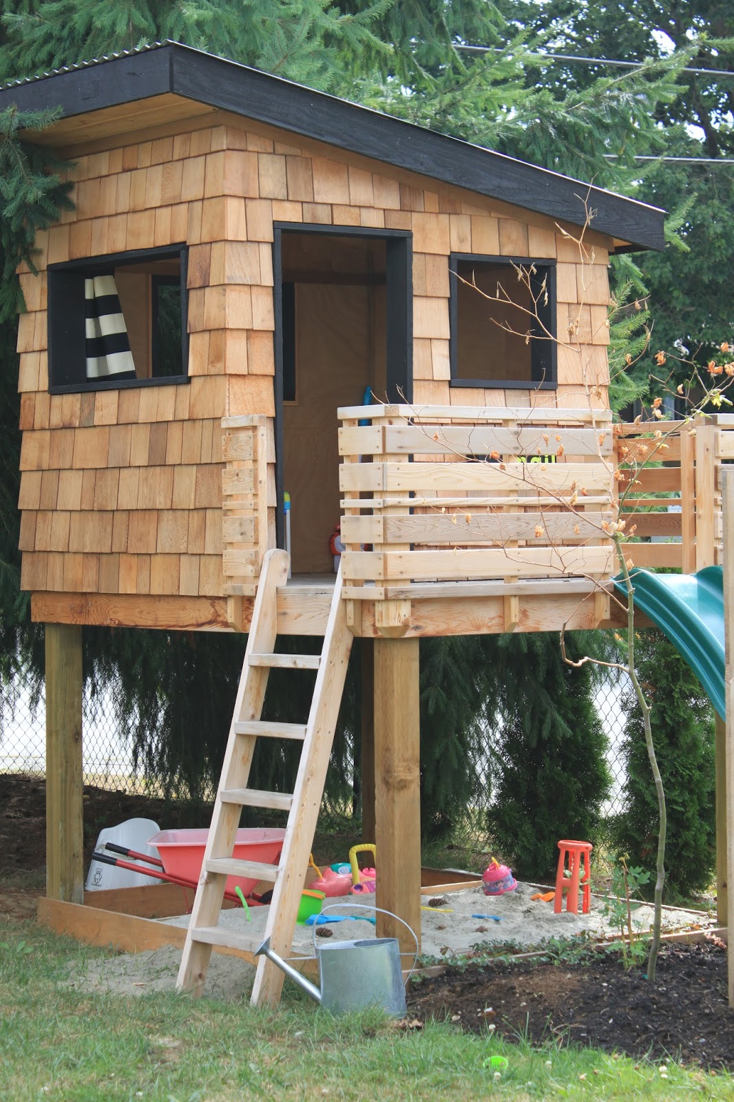 dirt digging sisters: diy modern playhouse