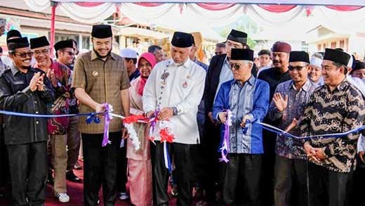 Mahyeldi resmikan asrama baru Perguruan Thawalib Padang Panjang