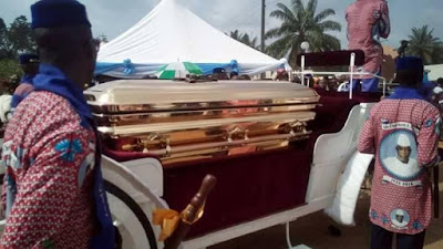 Nigerian Billionaire Emeka Offor reportedly buried his father in million Naira gold casket (photos)