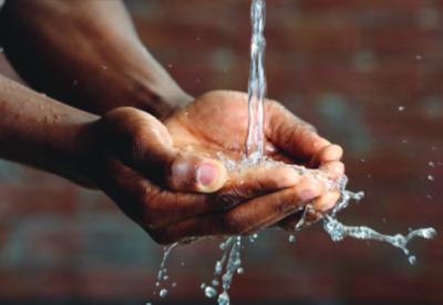 Jesus foi contra o ato de lavar as mãos antes das refeições?