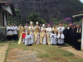 Resultado de imagem para sagração de dom tomas