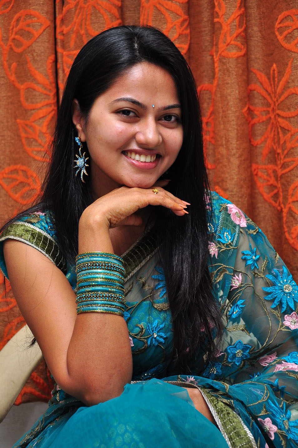 Image of Mega Star Chiranjeevi, Actress Vijayashanti and Suhasini  Maniratnam Movie Stills-KW137077-Picxy