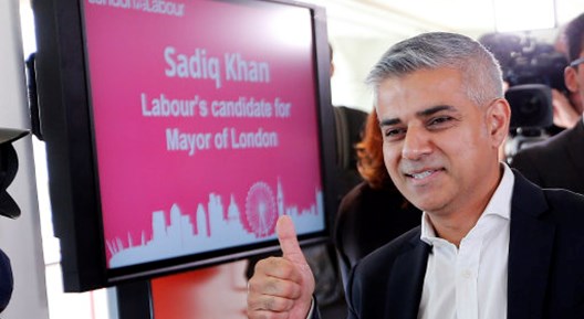  Sadiq Khan becomes first Muslim mayor of London