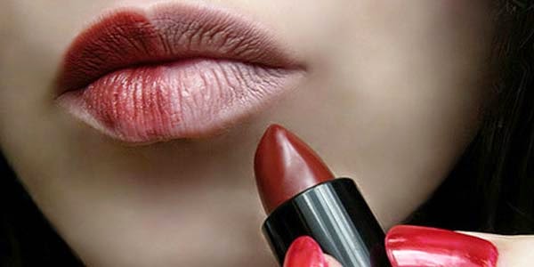 Tips memilih warna lipstik untuk bibir gelap