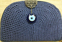 Sweet Nothings Crochet free crochet pattern blog, photo of the Pretty easy clutch purse with a clasp attached;