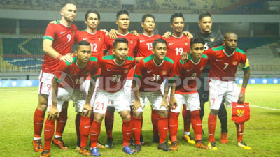 Frozen Air Mineral Segarkan Tubuh Timnas Sepakbola Indonesia dan Islandia