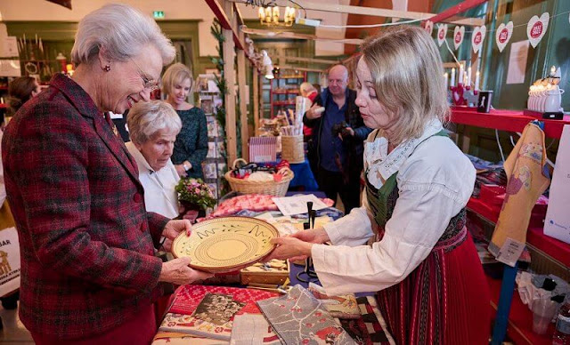 Princess Benedikte opened the Christmas Bazaar 2022 at the Swedish Church in Copenhagen