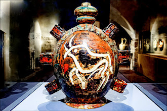 Ailleurs : Musée de la Céramique de Vallauris, histoire d'une tradition potière, patrimoine artisanal et artistique 
