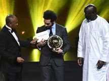تهنئة نجوم الفن محمد صلاح بجائزة أفضل لاعب فى أفريقيا للعام الثانى على التوالى