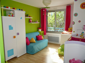 habitación colorida bebé