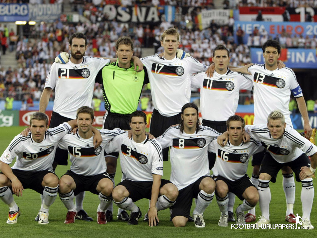 Wallpaper: germany's flag, Luca Toni, Bastian Schweinsteiger, Franck ...