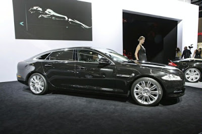 2010 Jaguar XJ Photo Gallery 