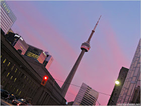 Downtown Toronto: CN Tower