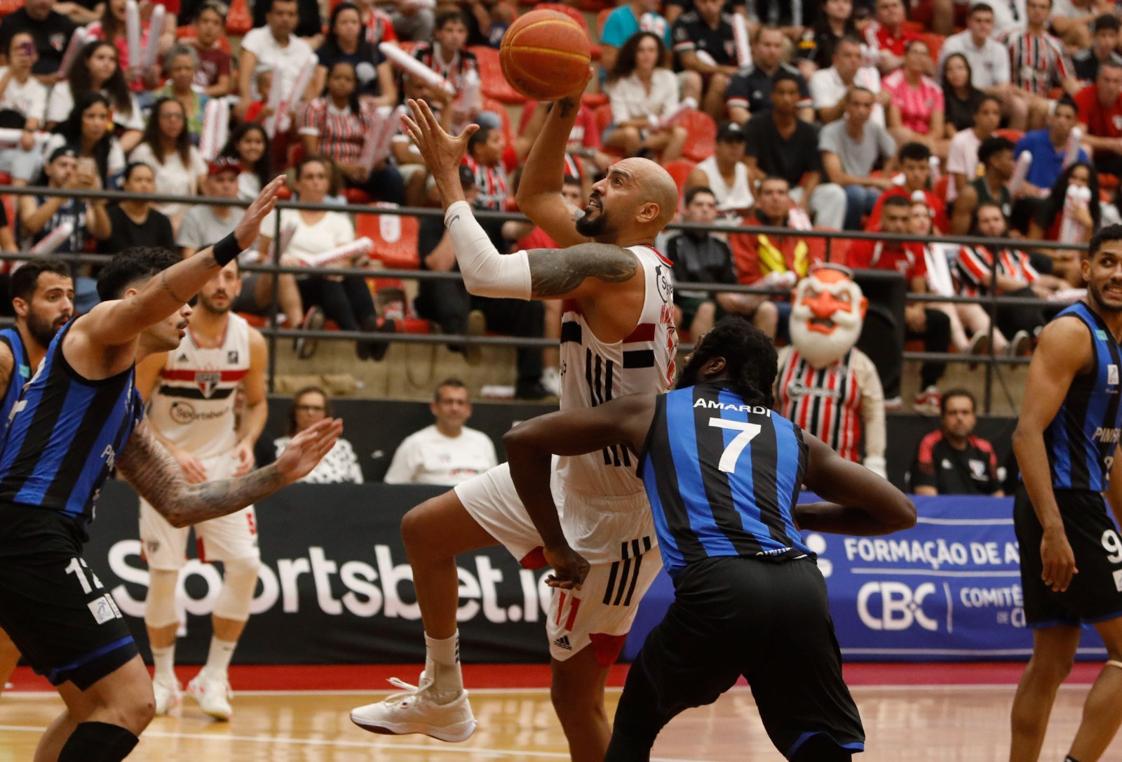 Basquete Tricolor recebe o Franca no Jogo 2 da semifinal do NBB - SPFC