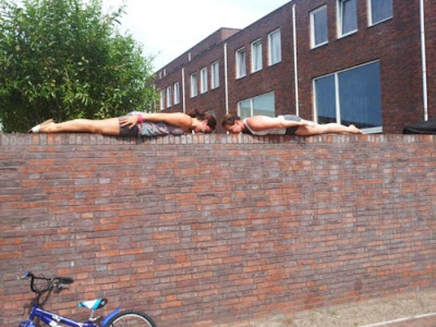 Planking Craze Seen On coolpicturesgallery.blogspot.com