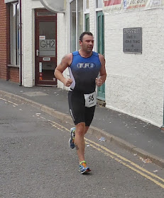 An action picture from the Keyo Brigg Sprint Triathlon 2015