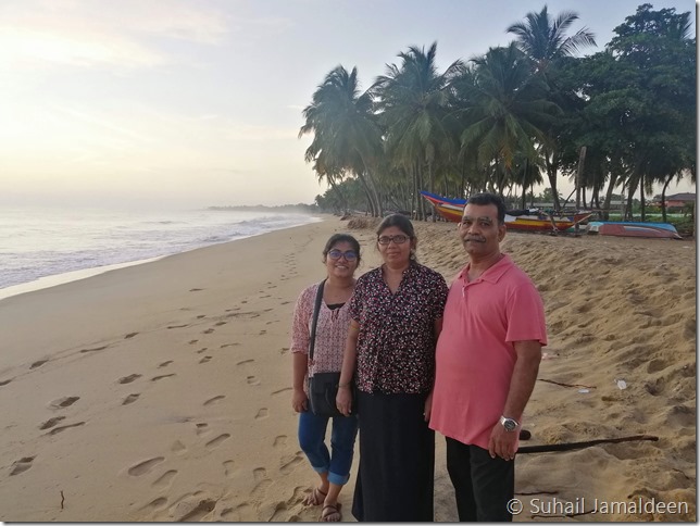 Vara Family at Maruthamunai Beach - Suhail Jamaldeen - Saranya Varathalingam - Sivakala - Varathalingam (3)