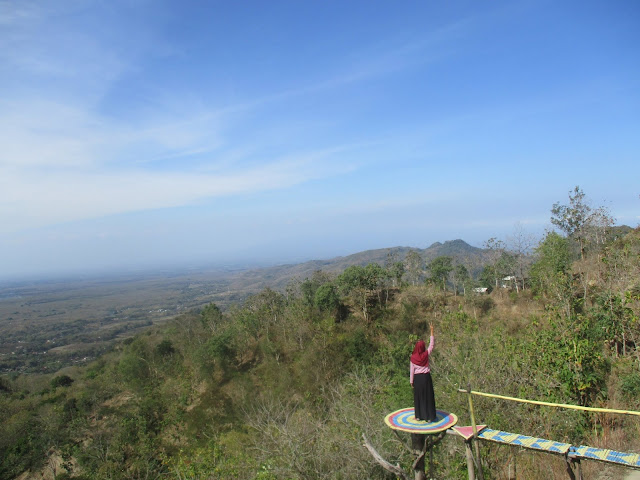 gardu pandang puncak secokro