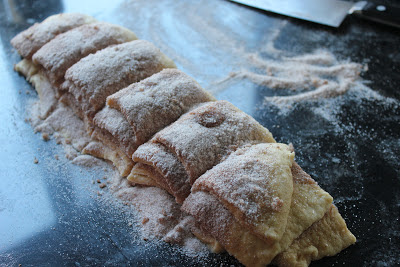 Making cinnamon-sugar pull-apart bread