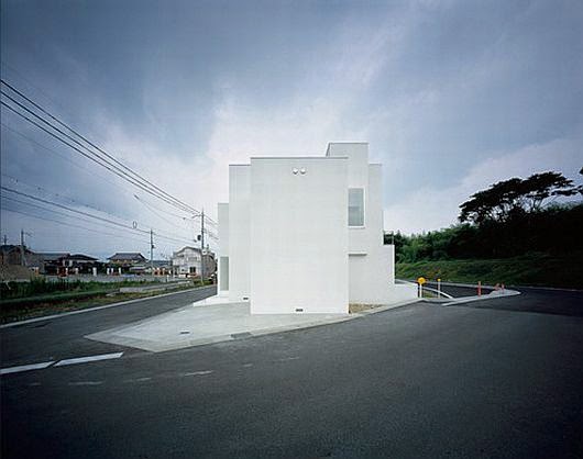 Minimalist White House by Koichi Kimura