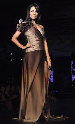 fashion  show , mumbai 2010