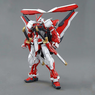 MG 1/100 Astray Red Frame Kai