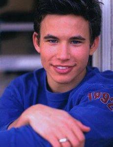 Jonathan Taylor Thomas Profile pictures, Dp Images, Display pics collection for whatsapp, Facebook, Instagram, Pinterest.