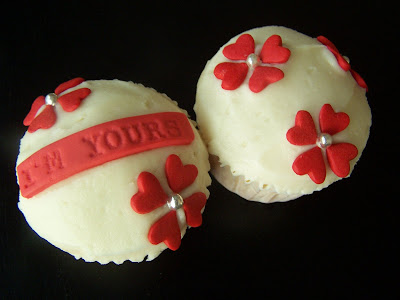 valentine cupcakes. your Valentine Cupcakes.