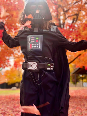 Child in Darth Vader costume
