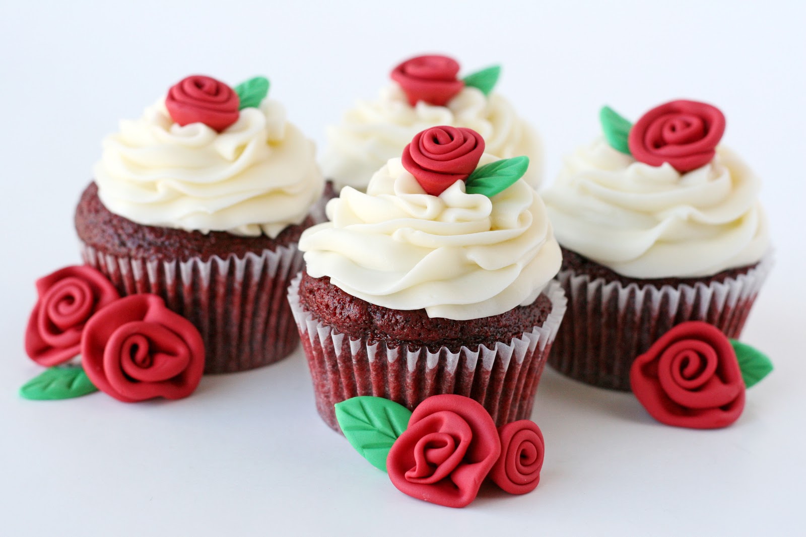 Red Velvet Cupcakes with Roses {Recipe}