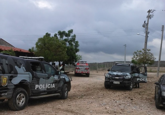 Quixadá - Continua a procura do grupo que matou policiais, na fuga um carro de um padre foi tomado