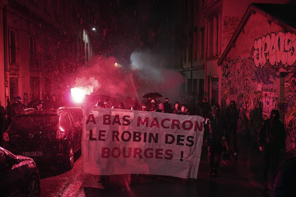 « Macron, dégage ! » : partout en France, la police a fait face à des centaines de manifestants après la réélection du président