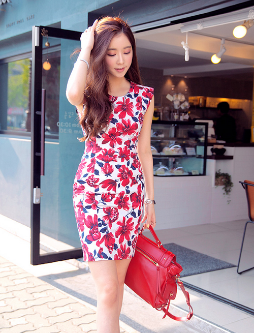 Sleeveless Floral Sheath Dress