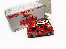 Tomica Limited Vintage LV-68a Subaru Sambar Fire  