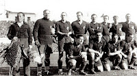 Selección de ESPAÑA - Temporada 1935-36 - Zamora, Luis Regueiro, Lángara, Vantolrá, Lecue, Emilín, Iraragorri; Bertolí, Muguerza, Zabalo y Aedo - ESPAÑA 1 (Luis Regueiro), ALEMANIA 2 (Fath 2) - 23/02/1936 - Partido amistoso - Barcelona, campo de Montjuich - Alineación: Zamora; Zabalo, Aedo; Bertolí (Pedro Regueiro, 43'), Muguerza (Solé, 32'), Lecue; Vantolrá, Luis Regueiro, Lángara, Iraragorri y Emilín