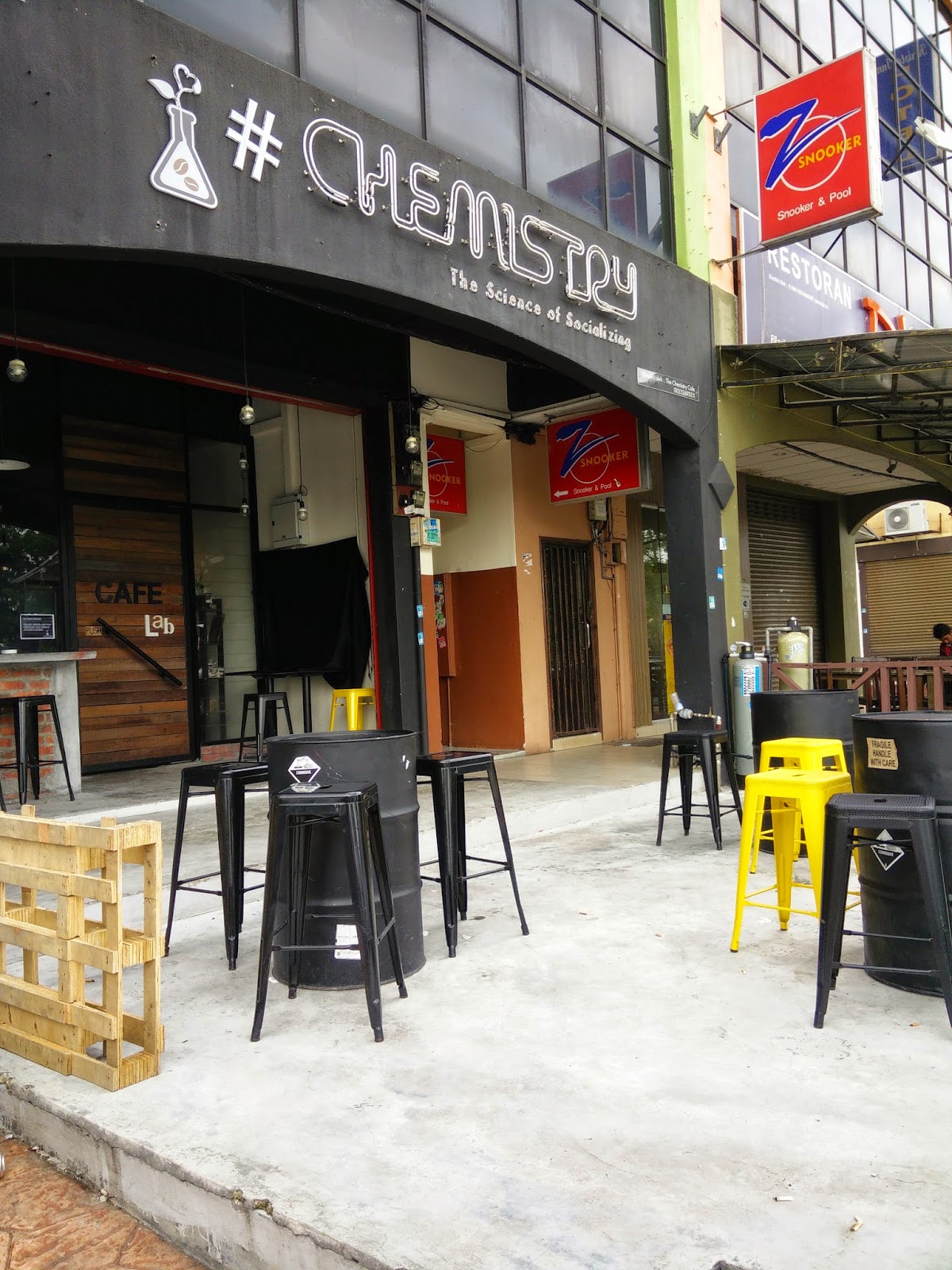 My First Blog!: Chemistry Cafe & Kafe Skrin