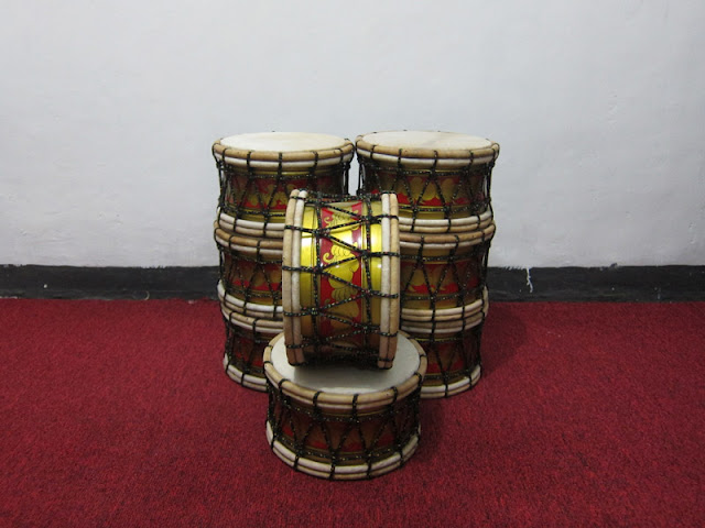 Foto alat musik kepak marawis batik