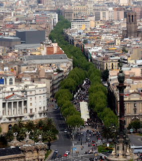 La Rambla, tipica via del centro, zona di passaggio e centrale della città di Barcellona