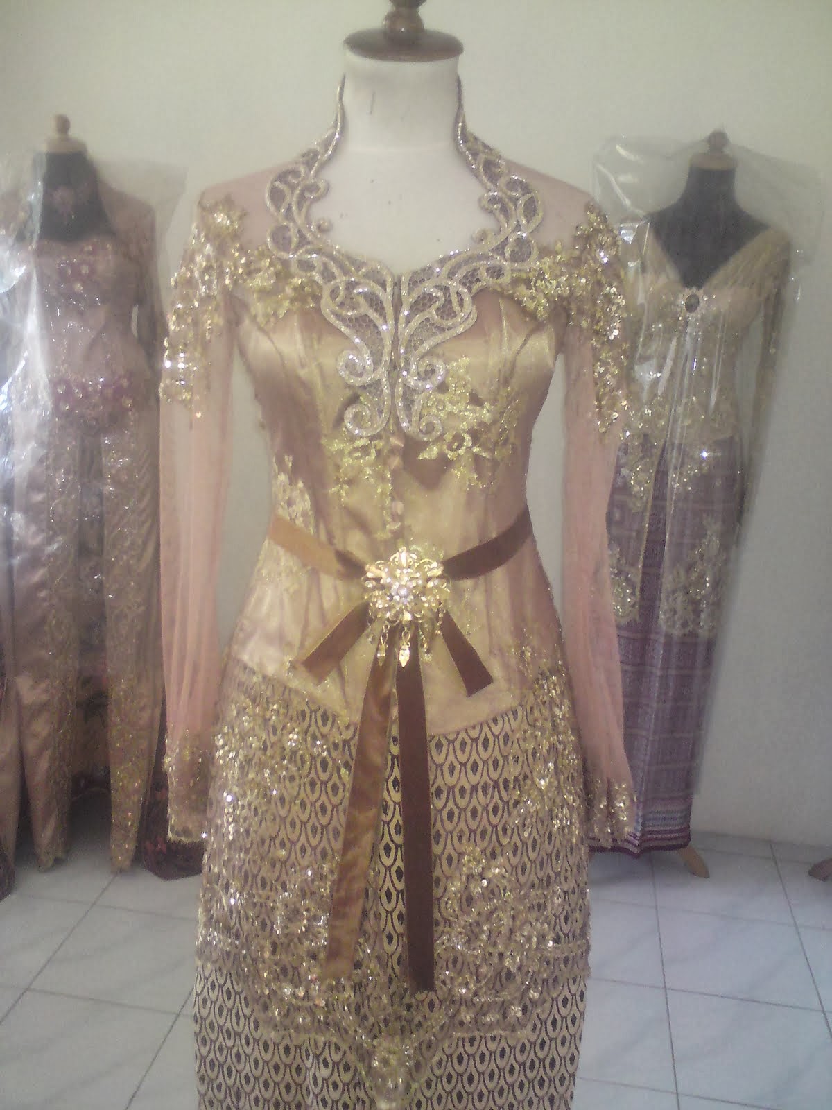 Model Pengantin Wisuda Casual Kebaya Modern 