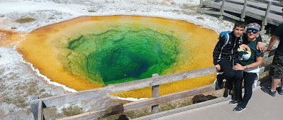 Yellowstone, Upper Geyser Basin, Zona del Old Faithfull, Morning Glory Pool.